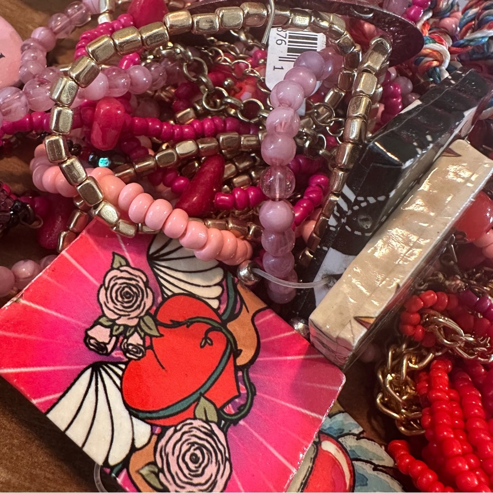 Red & Pink Tone 1lb+ Mixed Jewelry Lot Vintage-Modern DIY JUNK CRAFT REPAIR